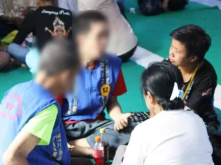 Momen Haru Warga Binaan Lapas Cirebon Saat Bertemu Keluarga Di Hari Pertama Idul Fitri 1445 H