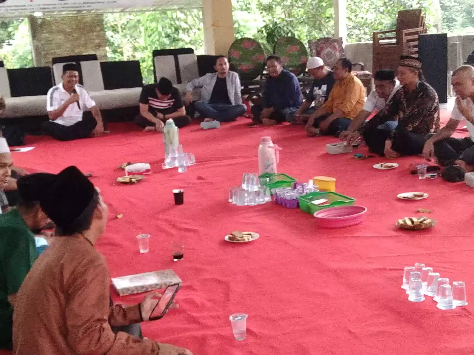 Kantor Hukum AM Munir & Rekan Gelar Halalbihalal di Ponpes Wasilatul Bani Nawawi Kuluwut