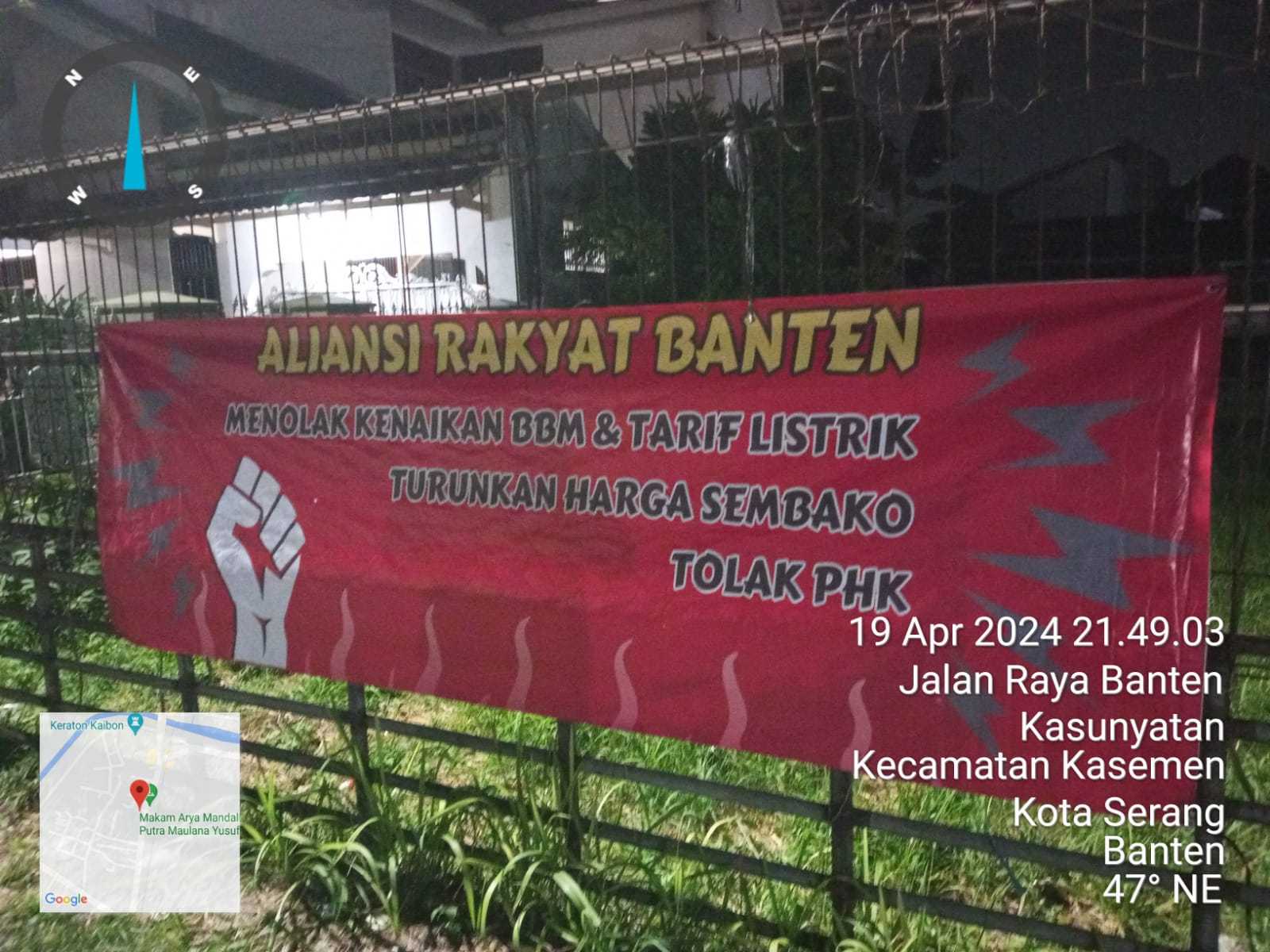 Bikin Resah, Spanduk Tolak Kenaikan Bbm Dan Tarif Listrik Bertebaran Di Banten