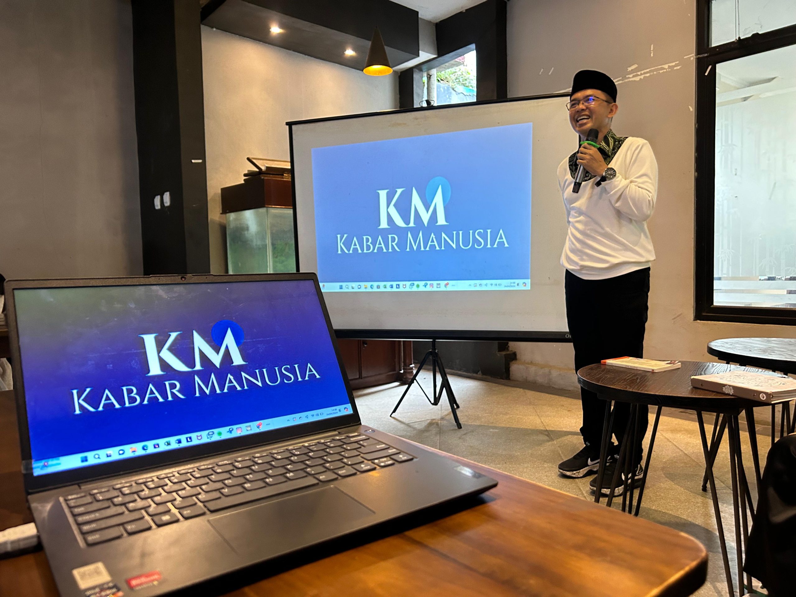 Anggota Dpr Ri Launching Kabar Manusia, Apa Sih?