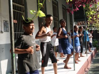 Lapas Cirebon Ikuti Rehabilitasi Medik Wbp Lansia Senam Super Seft Dan Mindfulness