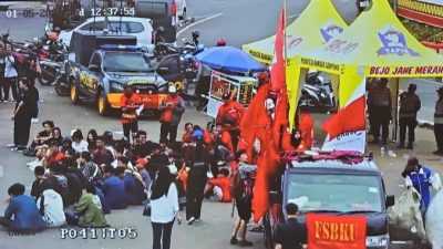 Kapolda Lampung Apresiasi Kepedulian Buruh Dalam Aksi Demo I Harian Terbit