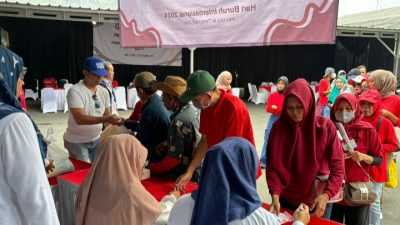 Polda Lampung Beri Layanan Kesehatan Gratis dan Pasar Murah Saat May Day I Harian Terbit