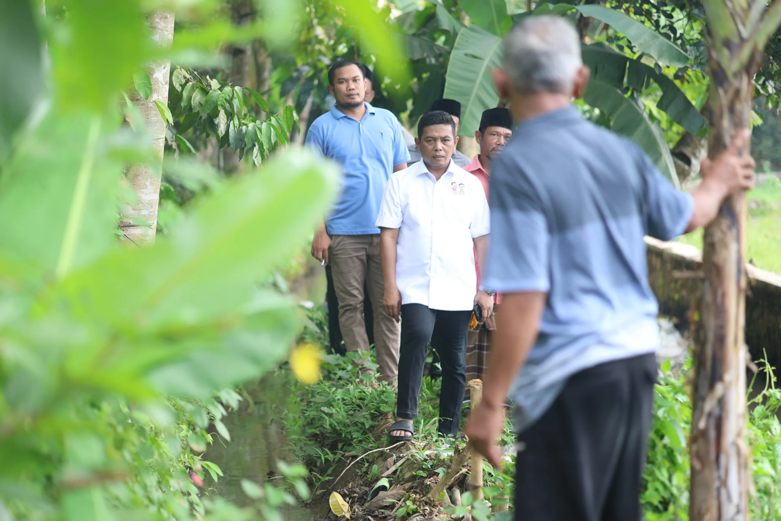 Andra Soni Pererat Hubungan Bareng Warga Lewat Blusukan di Kampung Cibuah