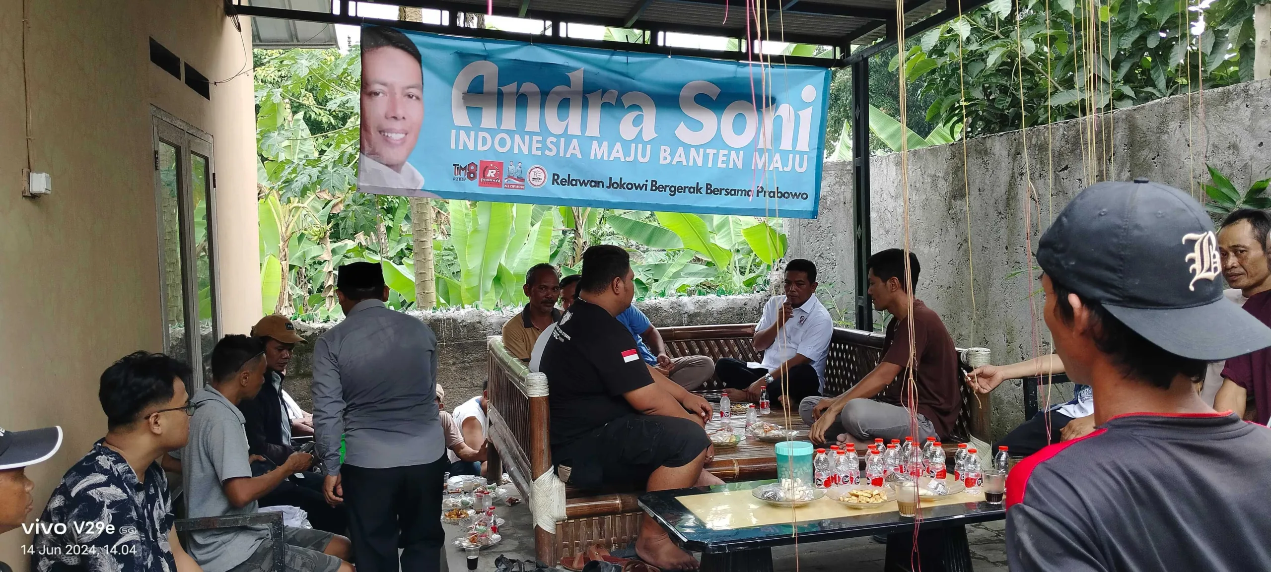 Warga Kalapa Tilu Citeras Sambut Andra Soni