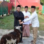 Hari Raya Idul Adha, Akbp Suyono Serahkan Hewan Qurban Ke Panitia Penyembelihan Polres Lebak
