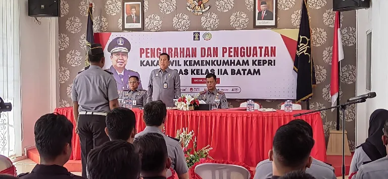 Kakanwil berikan Pengarahan dan Penguatan Pegawai Lapas Bata