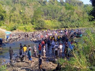 Ingin Dilalui Roda 4, Ratusan Warga Cianjur Gotong Royong Bangun Jalan Dan Jembatan
