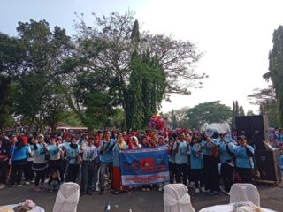 Emak-Emak Rjbbp Ikuti Senam Gemoy Sambil Bagikan Stiker Andra - Dimyati