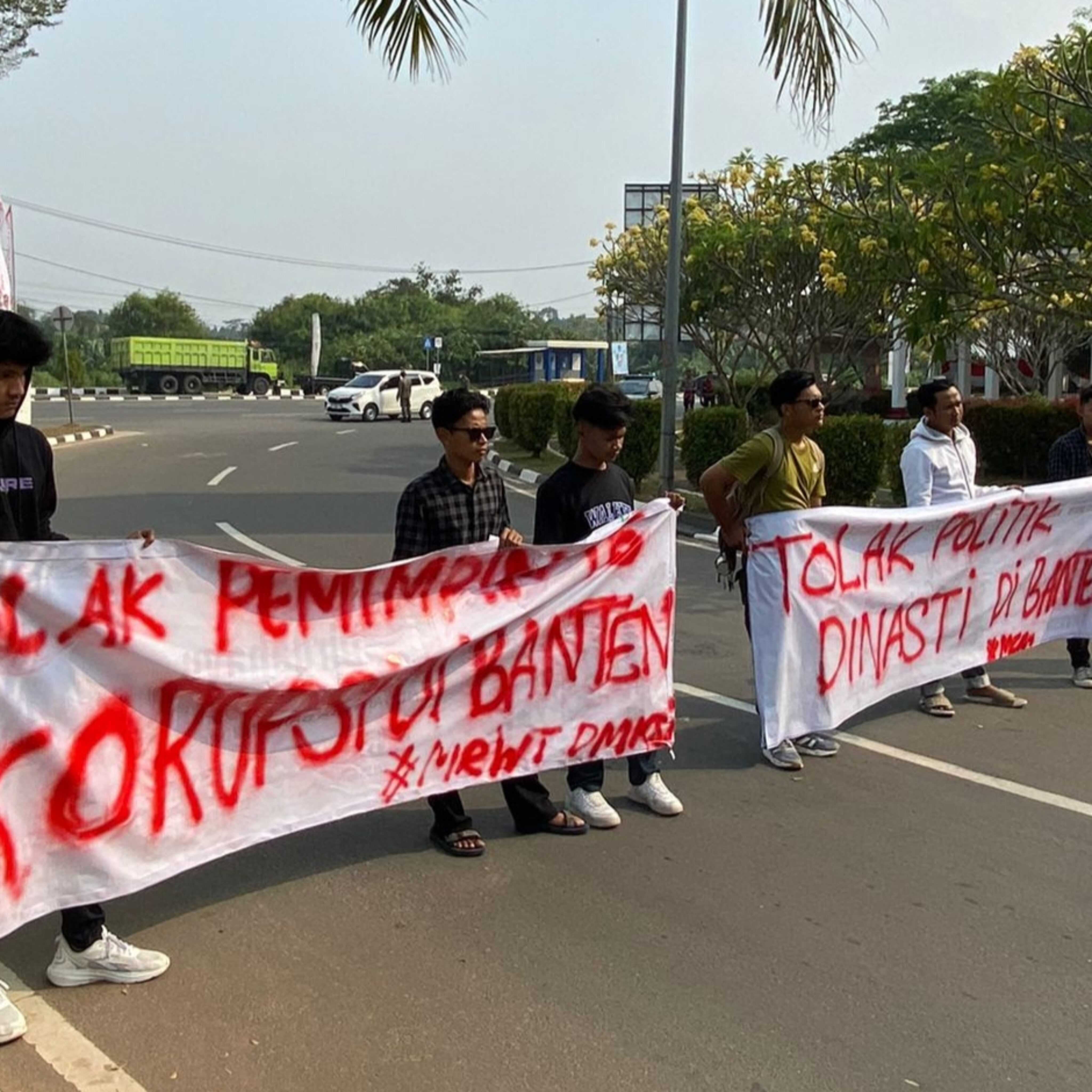 Bahaya, Aliansi Mahasiswa Banten Tolak Dinasti Politik I Harian Terbit