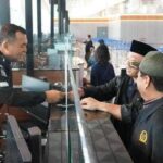 Ombudsman Jakarta Raya Apresiasi Dirjen Imigrasi Silmy Karim Jadi Petugas Konter Di Soetta