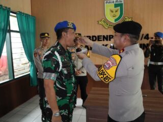Polisi Gruduk Denpom Iii/4-1 Lebak, Beri Ucapan Hut Ke 79 Tni