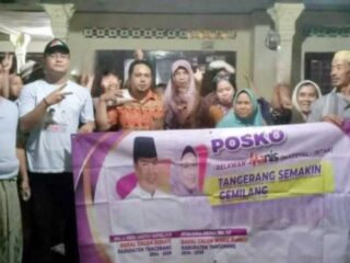 Relawan Manis Desa Kemuning Dirikan Posko Di Pemukiman Warga