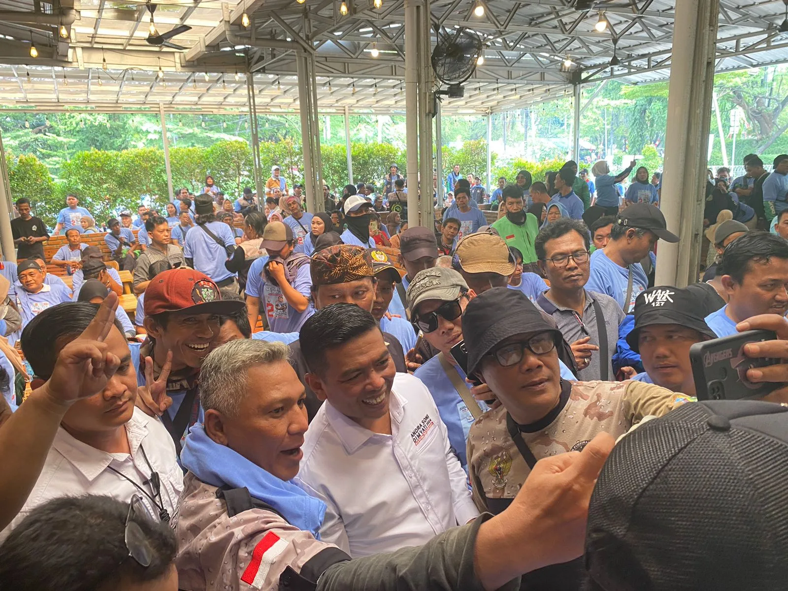 Pengemudi Ojol Tangerang Raya Dukung Andra Soni