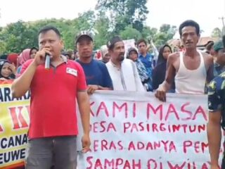 Warga Demo Tolak Pembangunan Tpst Di Lebak