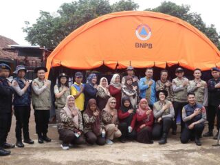 Trauma Healing Polri Di Sdn Sukapanjang: Memulihkan Semangat Anak-Anak Terdampak Longsor