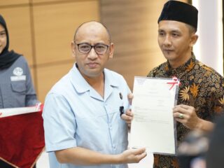 Dukung Asta Cita Presiden Ri, Kejari Sanggau Berikan Sertifikat Tanah 15 Rumah Ibadah
