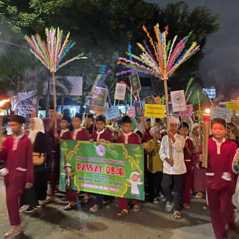 Tradisi Pawai Obor Sambut Bulan Suci Ramadhan 1446 H