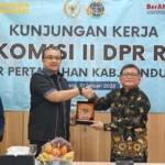 Kunjungi Bpn Bandung Barat, Wakil Ketua Komisi Ii Dpr Ri Dorong Kualitas Layanan Pertanahan Untuk Masyarakat