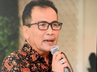 Brutal Di Persidangan, Alamsyah Hamonangan Apresiasi Ketua Pt Ambon Dan Banten Atas Pemecatan Rasman Sebagai Advokat
