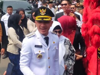 Momen Sertijab, Bupati Lebak Minta Nama Prasasti Terdahulu Di Ganti