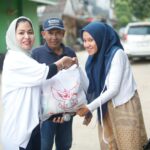 Camellia Lubis Peduli, Ribuan Bantuan Sembako Dan Obat-Obatan Untuk Korban Bencana Banjir