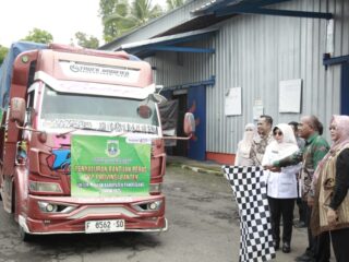 Ribuan Nelayan Di Pandeglang Dapat Bantuan Beras Cpp