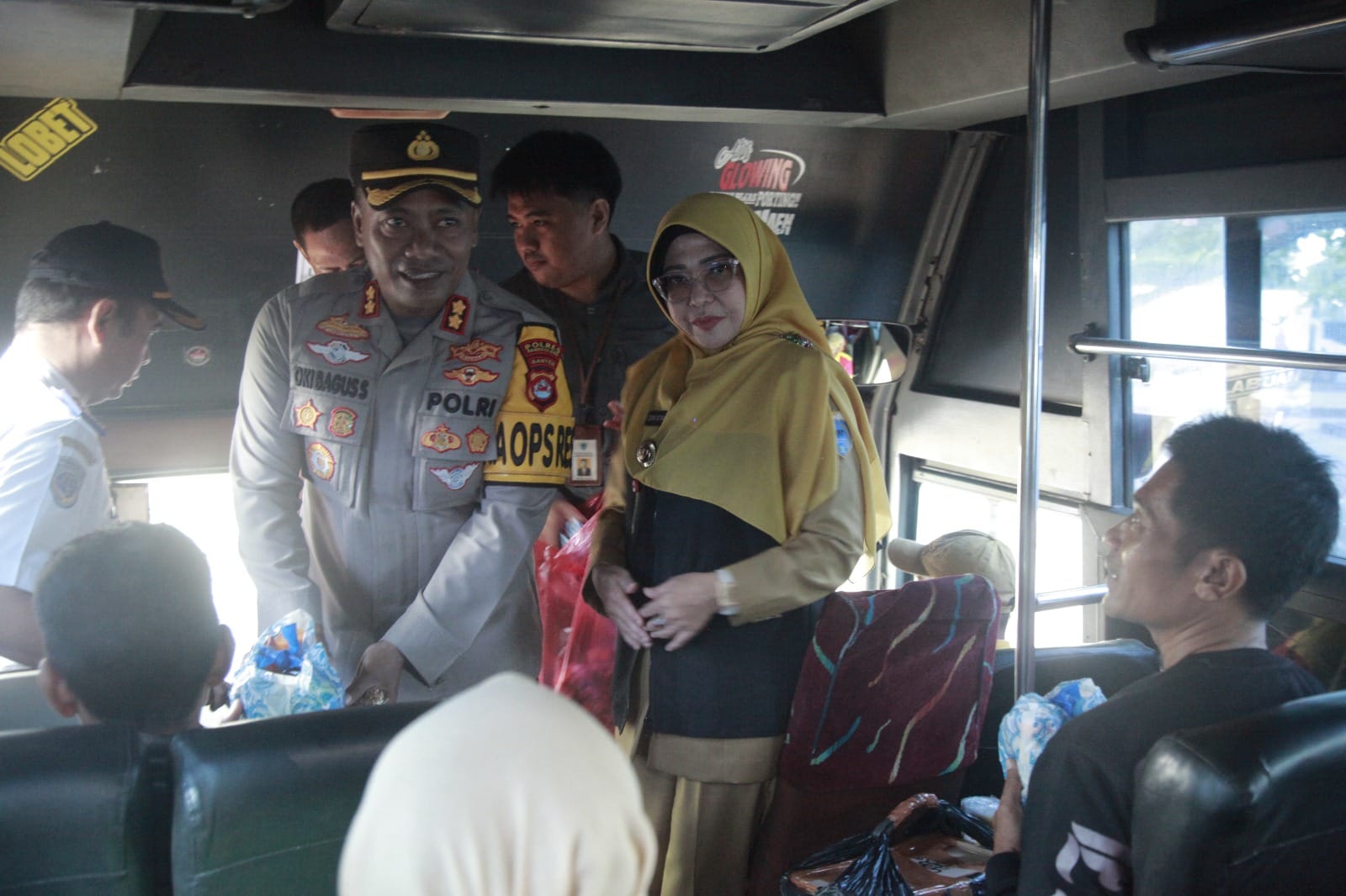 Bupati Pandeglang :&Quot; Alhamdulilah Tidak Ada Kenaikan Tarif Angkutan&Quot;. 7 Bupati Pandeglang :” Alhamdulilah Tidak Ada Kenaikan Tarif Angkutan”.