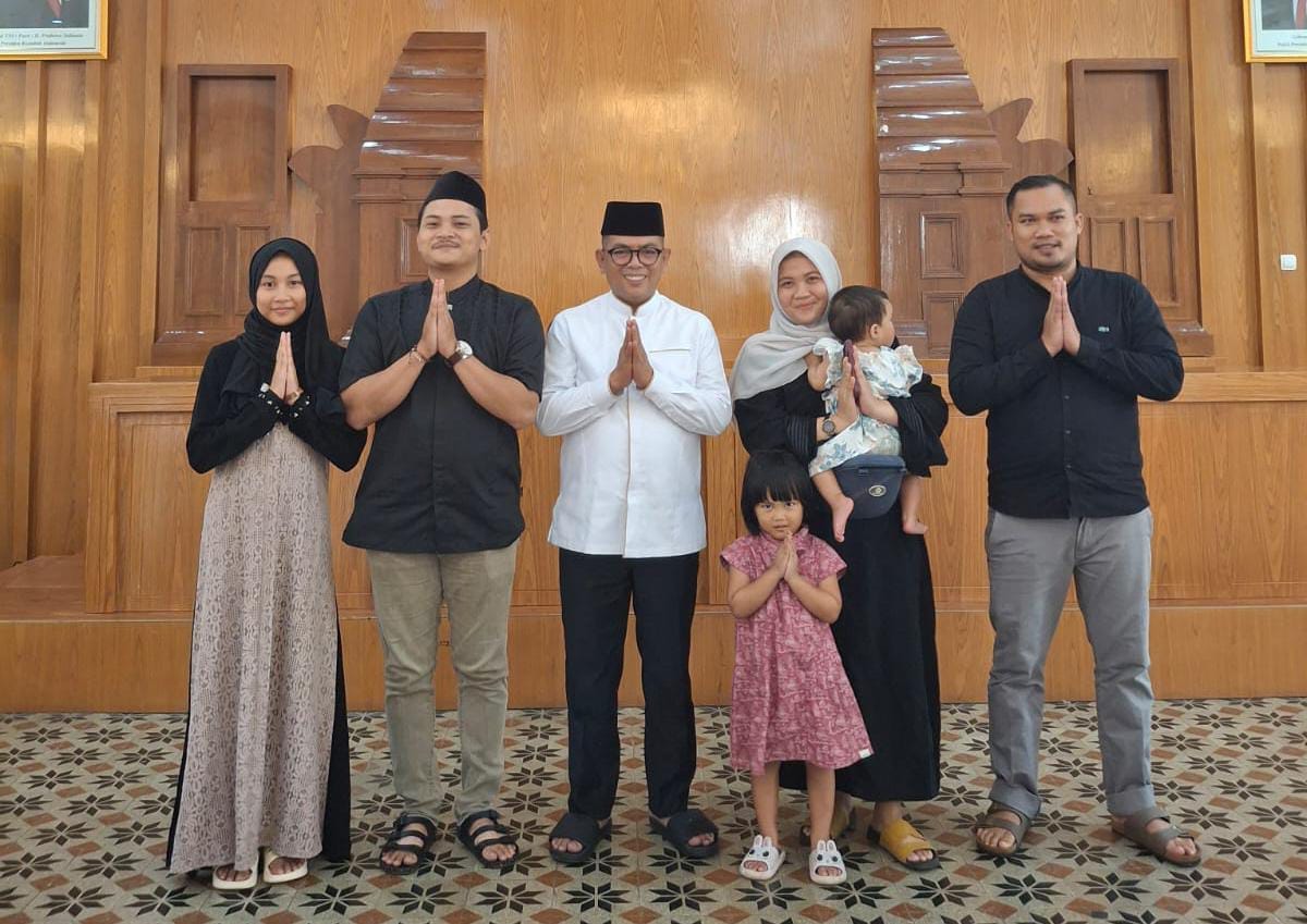 Open House Di Pendopo Gubernur Banten Hilangkan Sekat Pemimpin Dengan Rakyat 1 Open House Di Pendopo Gubernur Banten Hilangkan Sekat Pemimpin Dengan Rakyat