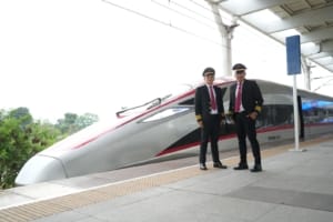 Mulai 10 April Seluruh Perjalanan Whoosh Dioperasikan Sepenuhnya Oleh Sdm Indonesia 1 Mulai 10 April Seluruh Perjalanan Whoosh Dioperasikan Sepenuhnya Oleh Sdm Indonesia