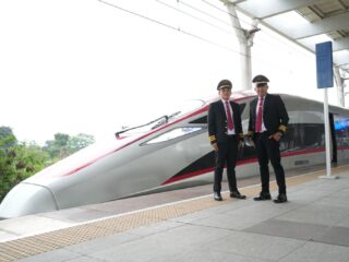 Mulai 10 April Seluruh Perjalanan Whoosh Dioperasikan Sepenuhnya Oleh Sdm Indonesia