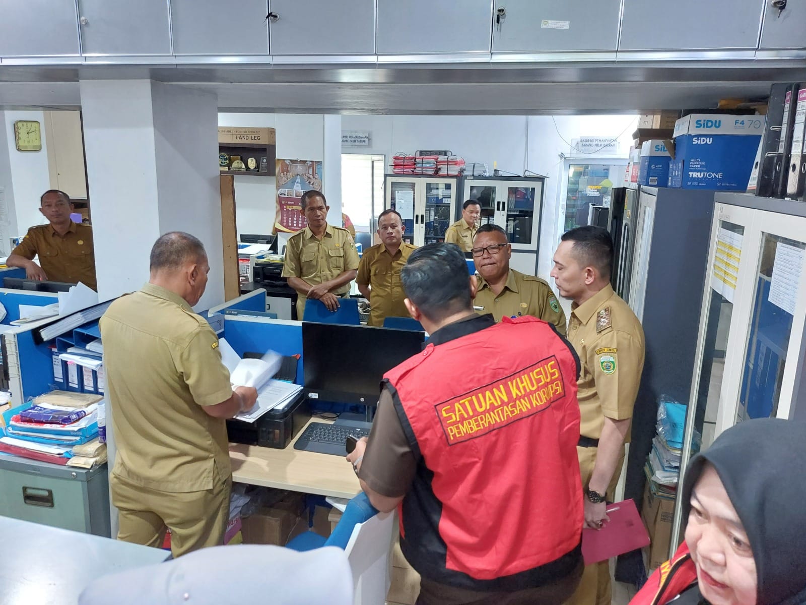 Segera Tetapkan Tersangka, Kejati Sumsel Obrak Abrik Tujuh Kantor Dinas Di Palembang Terkait Dugaan Korupsi Pasar Cinde 1 Segera Tetapkan Tersangka, Kejati Sumsel Obrak Abrik Tujuh Kantor Dinas Di Palembang Terkait Dugaan Korupsi Pasar Cinde