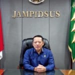 Jakarta - Kejaksaan Agung Melalui Tim Jaksa Penyidik Pada Direktorat Penyidikan Jaksa Agung Muda Bidang Tindak Pidana Khusus (Jam Pidsus) Memeriksa 12 (Dua Belas) Orang Saksi, Terkait Dengan Perkara Dugaan Tindak Pidana Korupsi Dalam Tata Kelola Minyak Mentah Dan Produk Kilang Pada Pt Pertamina (Persero), Sub Holding Dan Kontraktor Kontrak Kerjasama (Kkks) Tahun 2018 S.d. 2023, Selasa 6 Mei 2025 Berinisial: 1. Nw Selaku Direktur Utama Pt Pertamina (Persero) Tahun 2018 S.d. 2024. 2. Isk Selaku Direktur Pt Bumi Siak Pusako. 3. Me Selaku Division Head Integrated Fuel Supply Chain Pt Adaro Minerals. 4. Mhn Dari Pt Trafigura. 5. Ma Selaku Direktur Utama Pt Pertamina Ep Cepu. 6. Im Selaku Oil Commercia International Manager Medco E&Amp;Amp;P Indonesia. 7. Mg Selaku Manager Treasury Pt Pertamina International Shipping. 8. Hasm Selaku Vp Crude &Amp;Amp; Gas Operation Pt Pertamina International Shipping Tahun 2021 S.d. 2023.9. Wwn Selaku Manager Field Operations Petronas Carigali Ketapang Ltd.10. Fm Dari Pt British Petroleum. 11. Eaa Selaku Manager Mining Pt Pertamina Patra Niaga Tahun 2018 S.d. 2020. 12. Ha Selaku Manager Non-Mining Pt Pertamina Patra Niaga Tahun 2018 S.d. 2020. Adapun Dua Belas Orang Saksi Tersebut Diperiksa Terkait Dengan Perkara Dugaan Tindak Pidana Korupsi Dalam Tata Kelola Minyak Mentah Dan Produk Kilang Pada Pt Pertamina (Persero), Sub Holding Dan Kontraktor Kontrak Kerjasama (Kkks) Tahun 2018 S.d. 2023 Atas Nama Tersangka Yf Dkk.  Pemeriksaan Saksi Dilakukan Untuk Memperkuat Pembuktian Dan Melengkapi Pemberkasan Dalam Perkara Dimaksud.