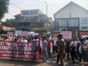 Terus Dikawal, Fpm Kutuk Komentar Bupati Sumenep Soal Kasus Bsps 5 Terus Dikawal, Fpm Kutuk Komentar Bupati Sumenep Soal Kasus Bsps