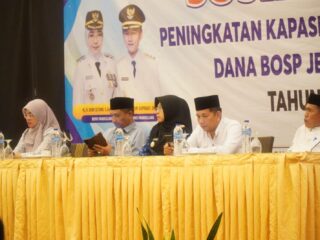 Bupati Dewi Setiani Minta Kepala Sekolah Transparan Kelola Dana Bosp