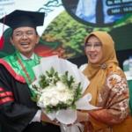 Sah, Kh. Maman Imanulhaq Resmi Meraih Gelar Doktor