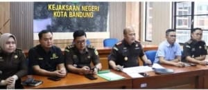 Sikat, Kejari Kota Bandung Bongkar Korupsi Bantuan Pip Rp20 Miliar Di Kampus Stia Bagasi 8 Sikat, Kejari Kota Bandung Bongkar Korupsi Bantuan Pip Rp20 Miliar Di Kampus Stia Bagasi