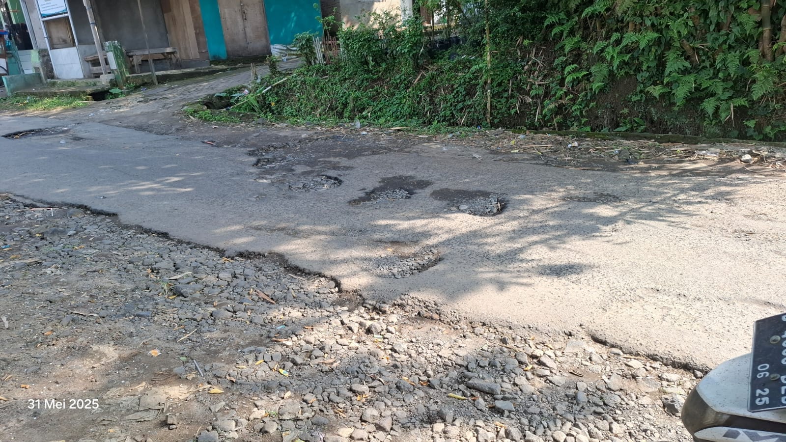 Bupati Harus Tau Ini, Jalan Nyoreang Cadasari Di Pandeglang Rusak Parah 1 Bupati Harus Tau Ini, Jalan Nyoreang Cadasari Di Pandeglang Rusak Parah