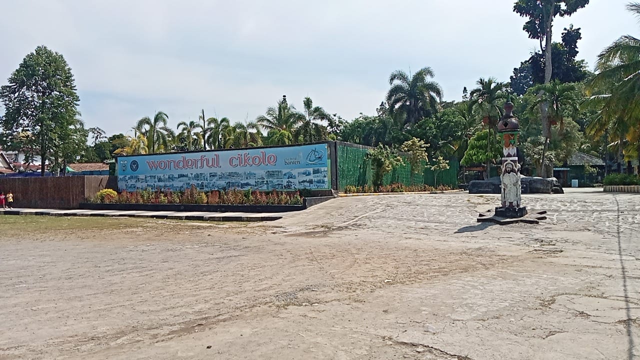 Wisata Kolam Renang Cikole Sepi Pengunjung, Ada Apa? 1 Wisata Kolam Renang Cikole Sepi Pengunjung, Ada Apa?