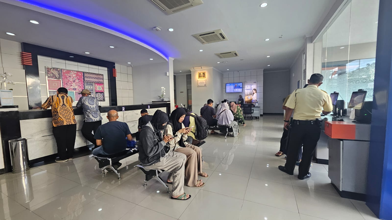 Branch Office Bri Lebak Bulus Cairkan Bantuan Subsidi Upah Bagi Pekerja Berpenghasilan Rendah 1 Branch Office Bri Lebak Bulus Cairkan Bantuan Subsidi Upah Bagi Pekerja Berpenghasilan Rendah