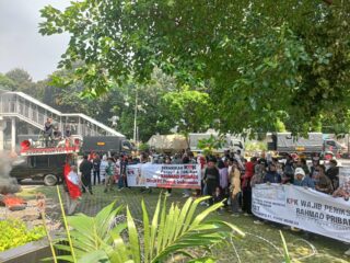 Mahasiswa Serbu Gedung Kpk, Minta Serius Tangani Dugaan Korupsi Di Pt Pupuk Indonesia