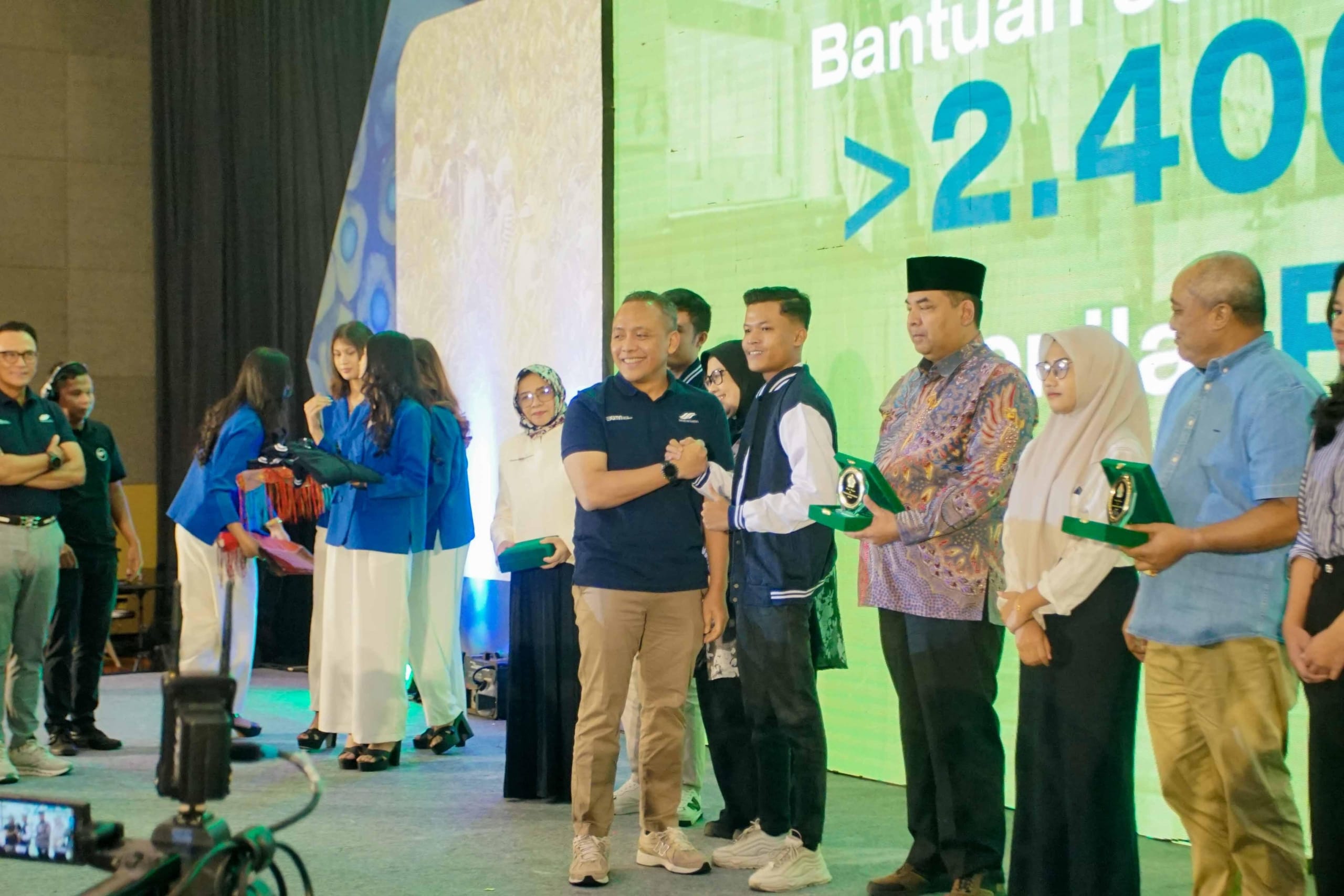 Siswa Bimbel Dukungan Palmco Cetak Prestasi: 90 Presen Lulus Ptn, Enam Jebol Kampus Unggulan Indonesia 1 Siswa Bimbel Dukungan Palmco Cetak Prestasi: 90 Presen Lulus Ptn, Enam Jebol Kampus Unggulan Indonesia