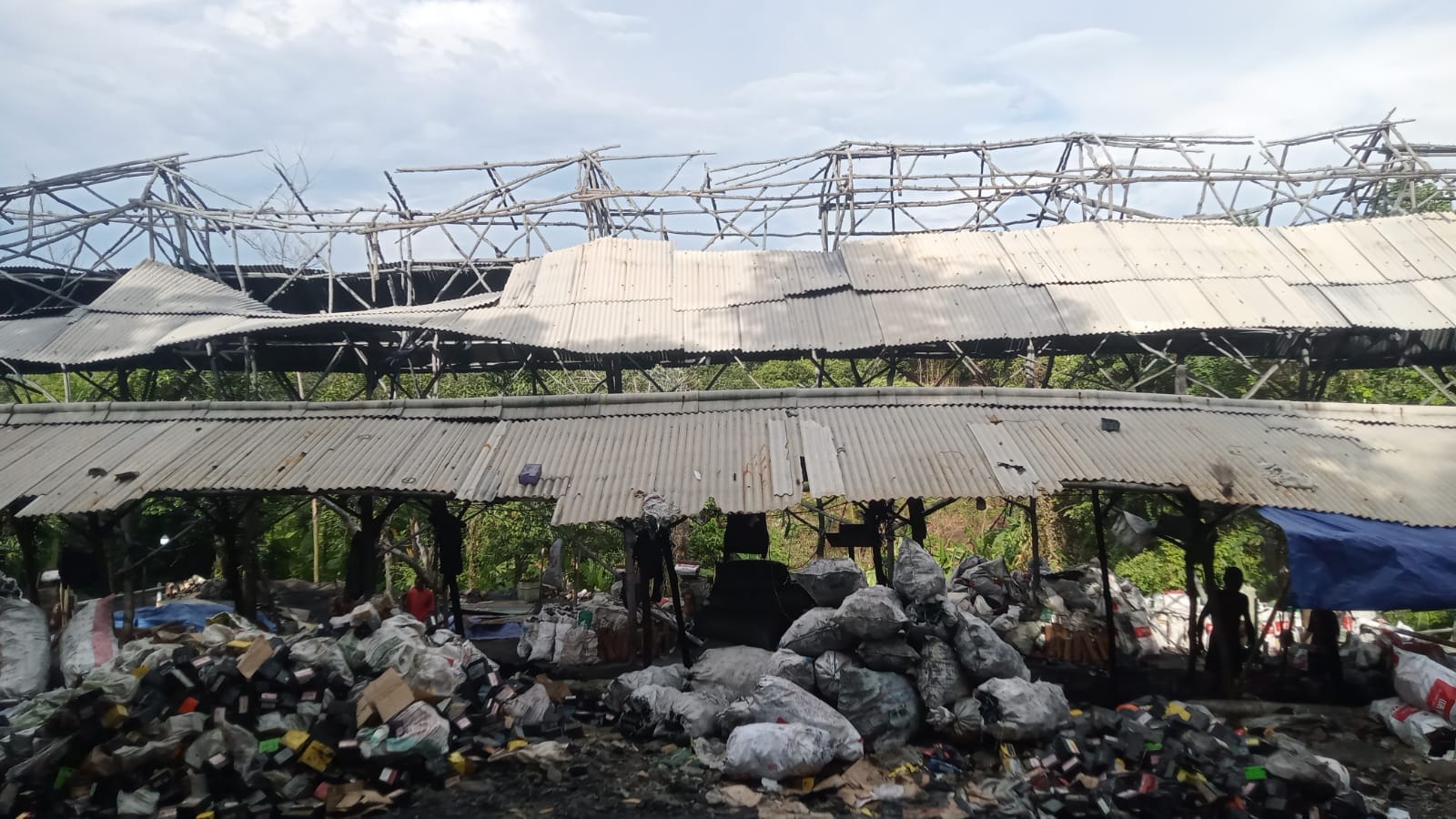 Dugaan Cemari Lingkungan, Polres Lebak Diminta Segera Sigap Selamatkan Warga Curugbitung 1 Dugaan Cemari Lingkungan, Polres Lebak Diminta Segera Sigap Selamatkan Warga Curugbitung