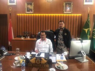 Berikan Pelayanan Publik, Relawan Gubernur Banten Puji Pembuatan Sim Di Polres Lebak