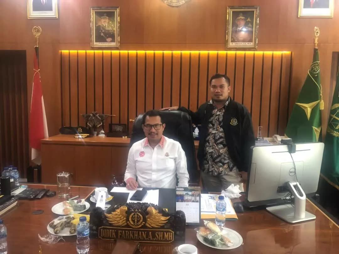Berikan Pelayanan Publik, Relawan Gubernur Banten Puji Pembuatan Sim Di Polres Lebak 1 Berikan Pelayanan Publik, Relawan Gubernur Banten Puji Pembuatan Sim Di Polres Lebak