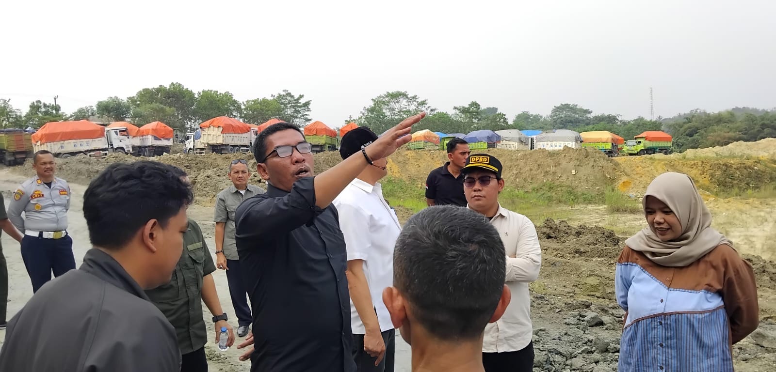 Acep Dimyati Dan Ade Andriana Pimpin Penertiban Tambang Nakal Di Curugbitung 1 Acep Dimyati Dan Ade Andriana Pimpin Penertiban Tambang Nakal Di Curugbitung