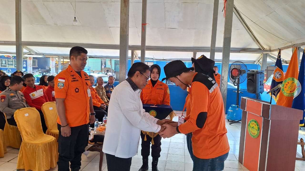 Ahmad Fauzi Dorong Masifikasi Sosialisasi Pengetahuan Kesiap Siagaan Bencana Ke Masyarakat 1 Ahmad Fauzi Dorong Masifikasi Sosialisasi Pengetahuan Kesiap Siagaan Bencana Ke Masyarakat
