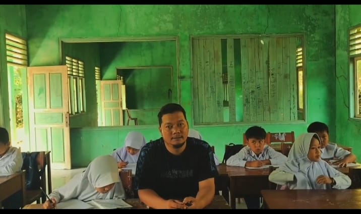 Butuh Uluran Tangan, Penampakan Sekolah Rusak Di Pedalaman Lebak Selatan 1 Butuh Uluran Tangan, Penampakan Sekolah Rusak Di Pedalaman Lebak Selatan