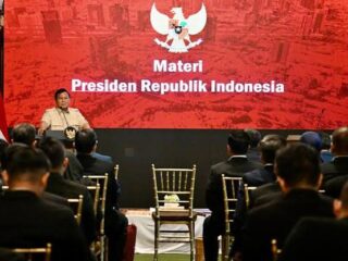Prabowo Kumpulkan 82 Profesional Muda Di Hambalang