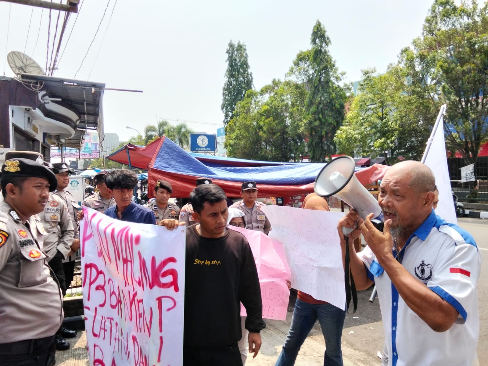 Aksi Jilid Ii, Rpm Dan Pkn Gelar Demo Di Gedung Pln Up3 Lebak 1 Aksi Jilid Ii, Rpm Dan Pkn Gelar Demo Di Gedung Pln Up3 Lebak